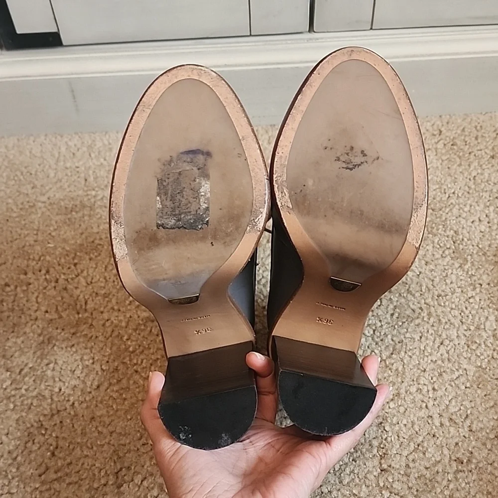 Chloe Leather Pumps - Picture 14 of 16